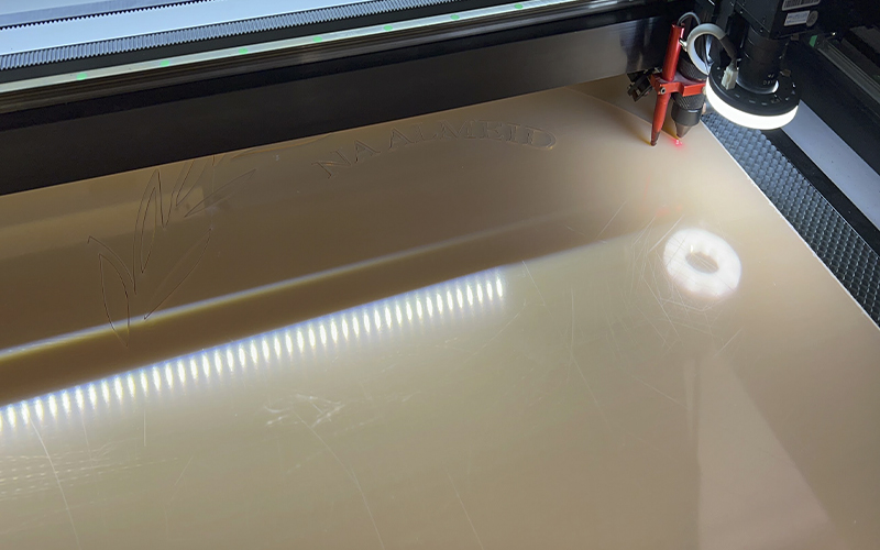 Laser