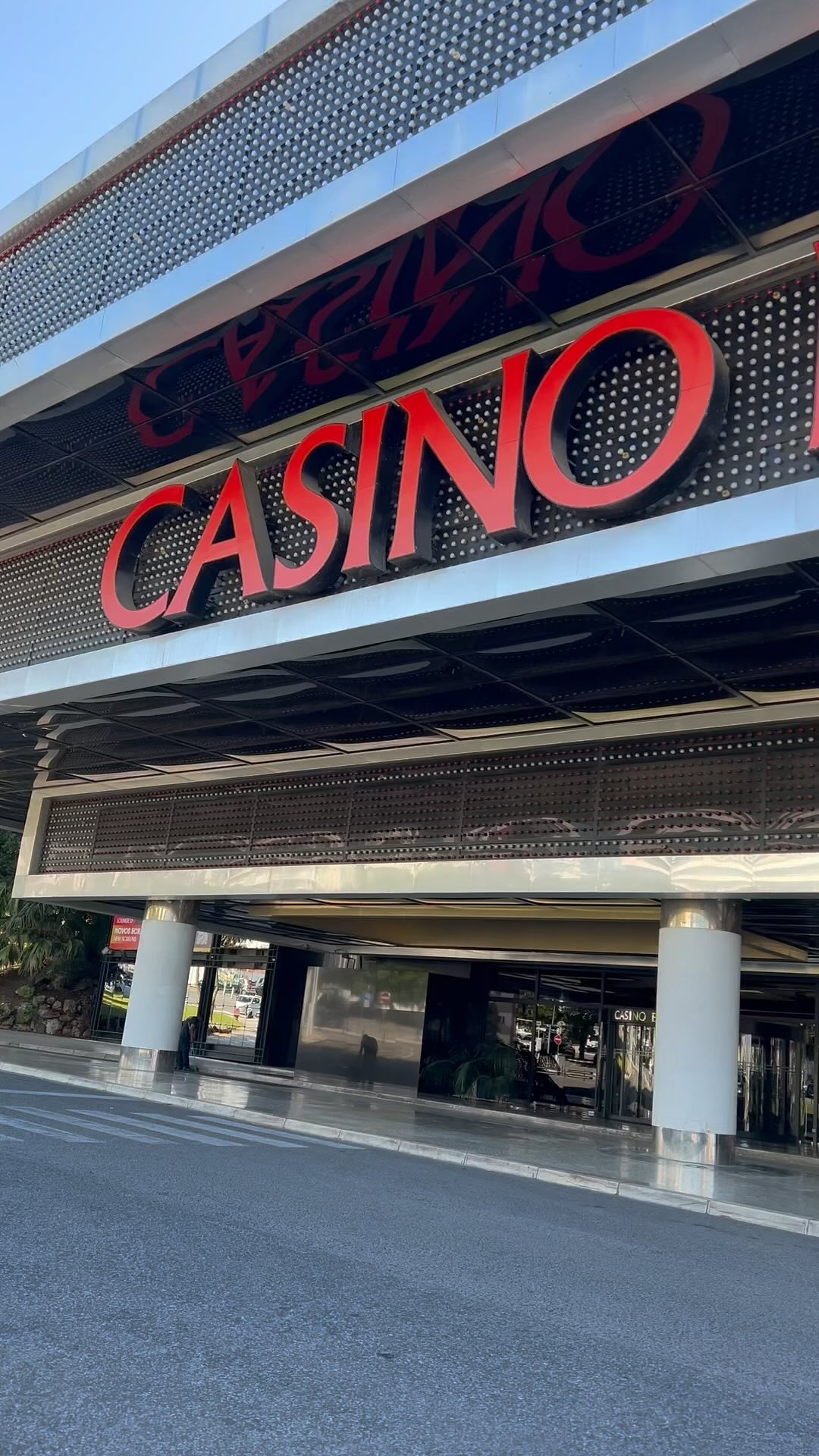 A UNIARME celebrou o seu 38° aniversário no Casino Estoril. Fomos dar um pouco de identid…
